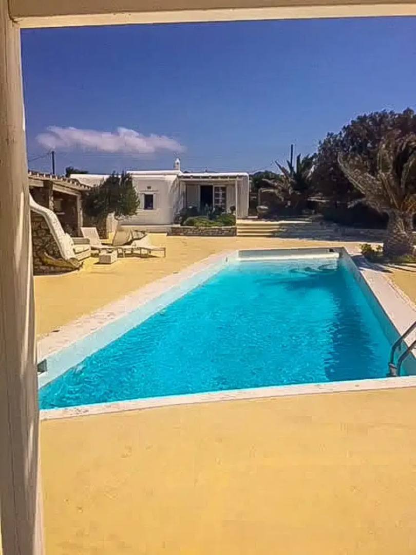 Newly-Built Private Luxury Villa