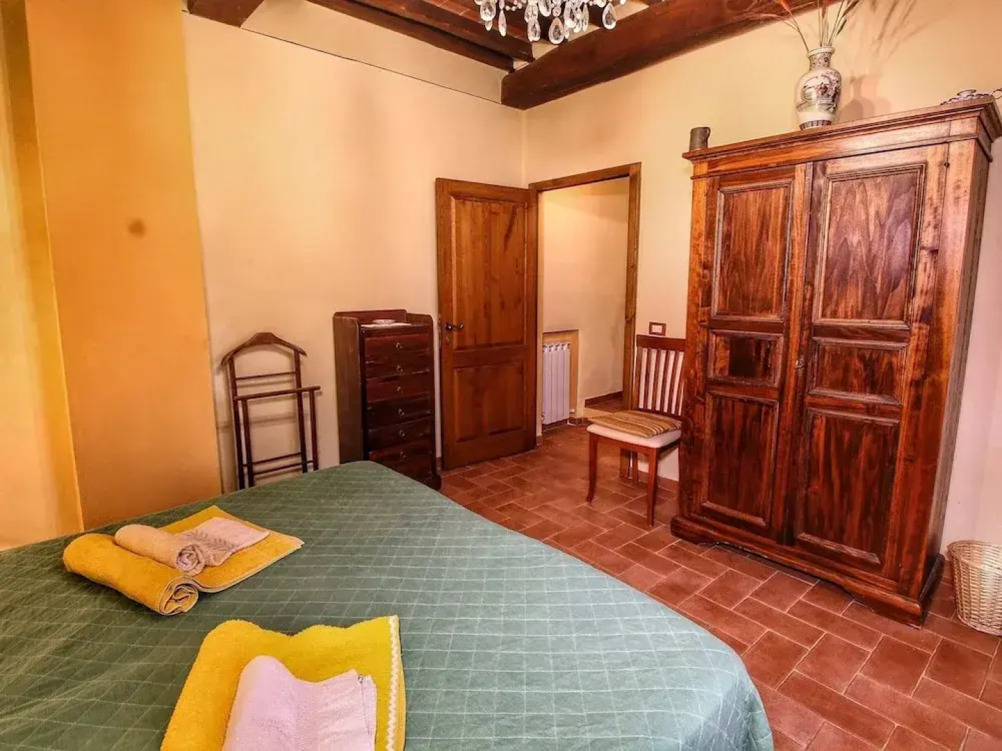 Apartment in Radda With Garden