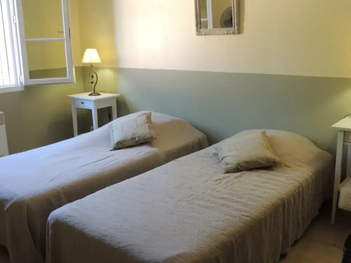 House in Buisson With Provencal Charm