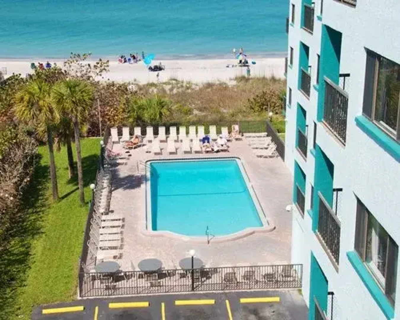 Hotel Camaron Cove