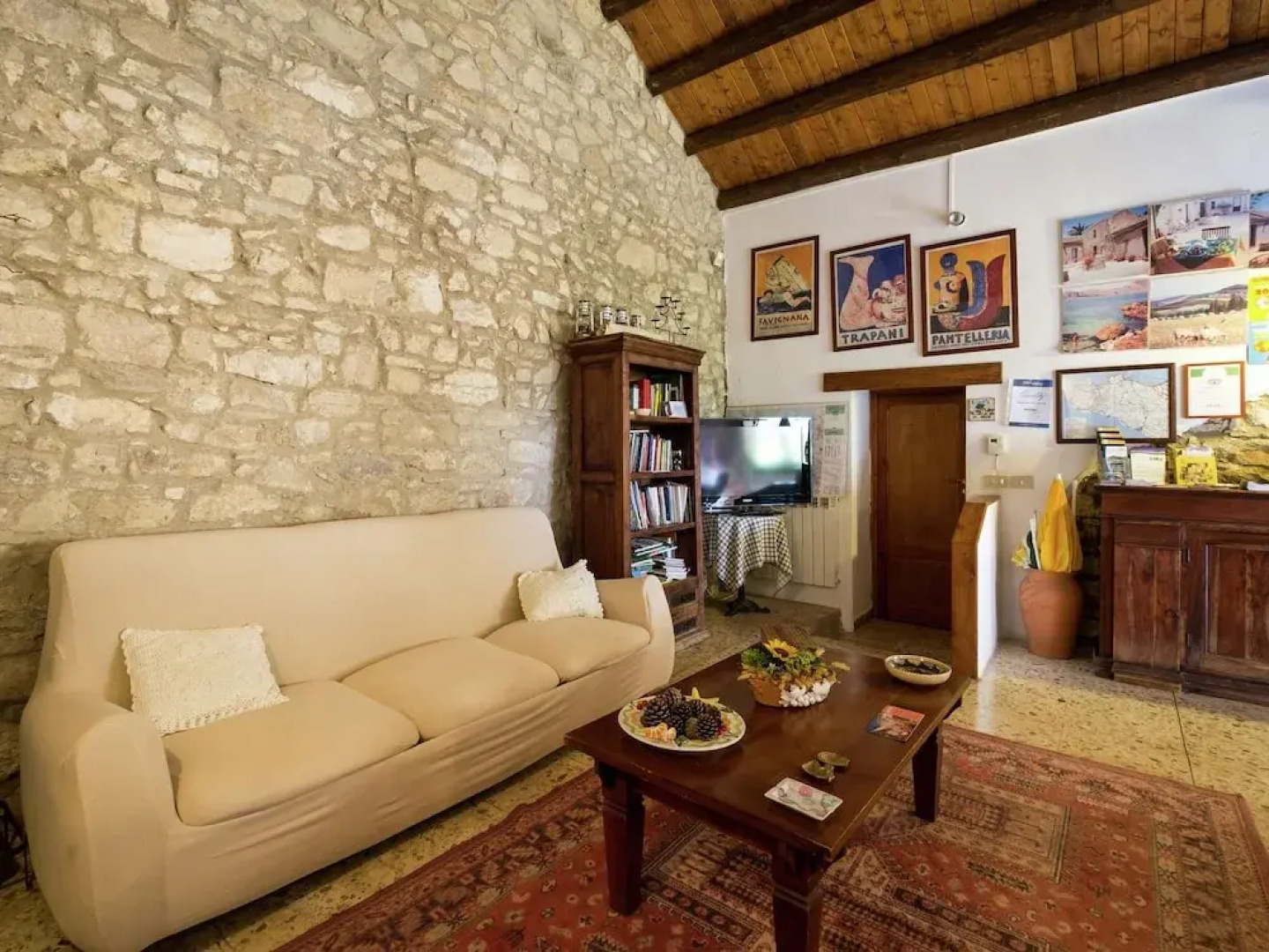 Apartment in Annex With Swimming Pool Right in the Sicilian Countryside