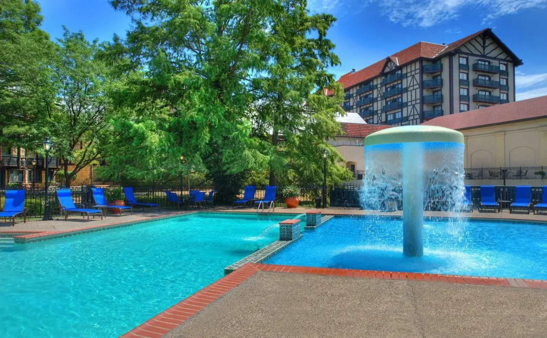 Sheraton Westport Chalet Hotel St. Louis