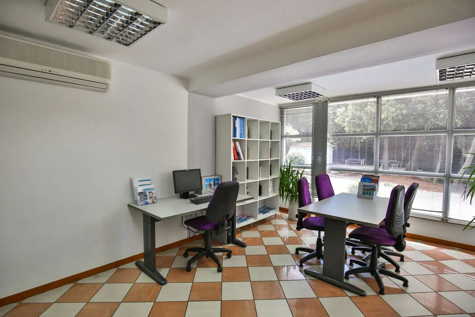 Splendid Golden Rocks Resort