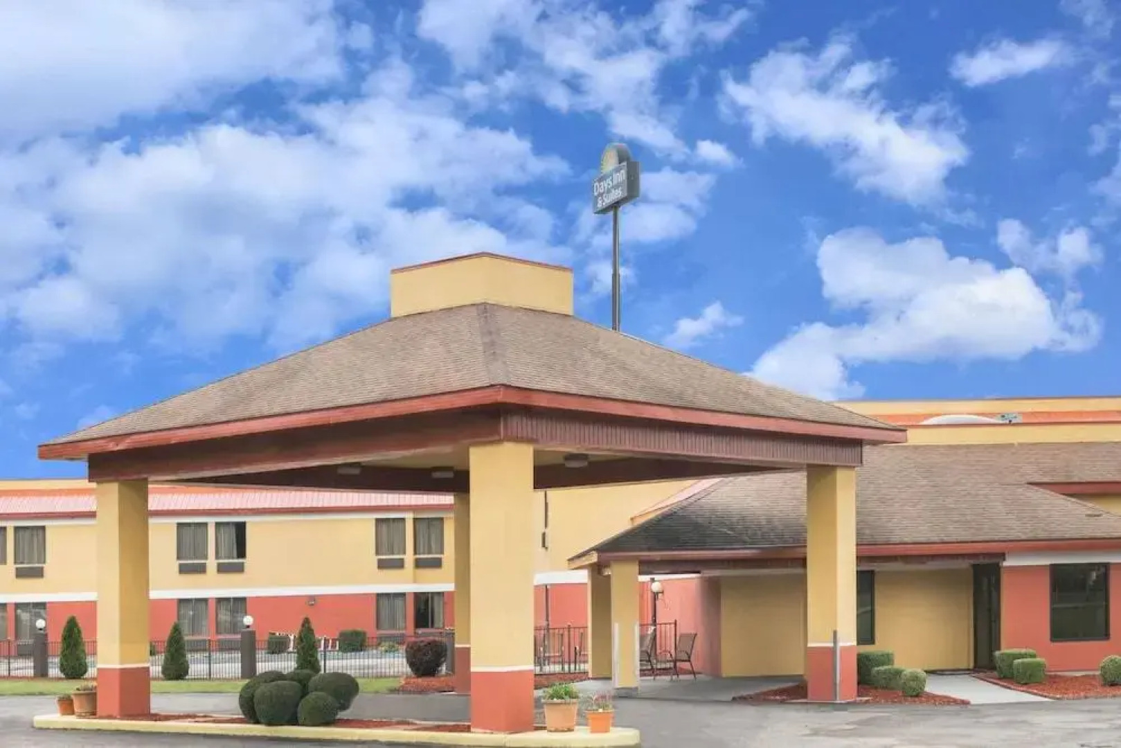 Days Inn & Suites by Wyndham Casey