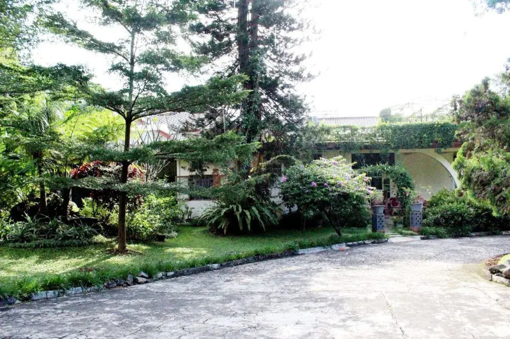 ZEN Rooms K. H. Moh Toha Ciawi