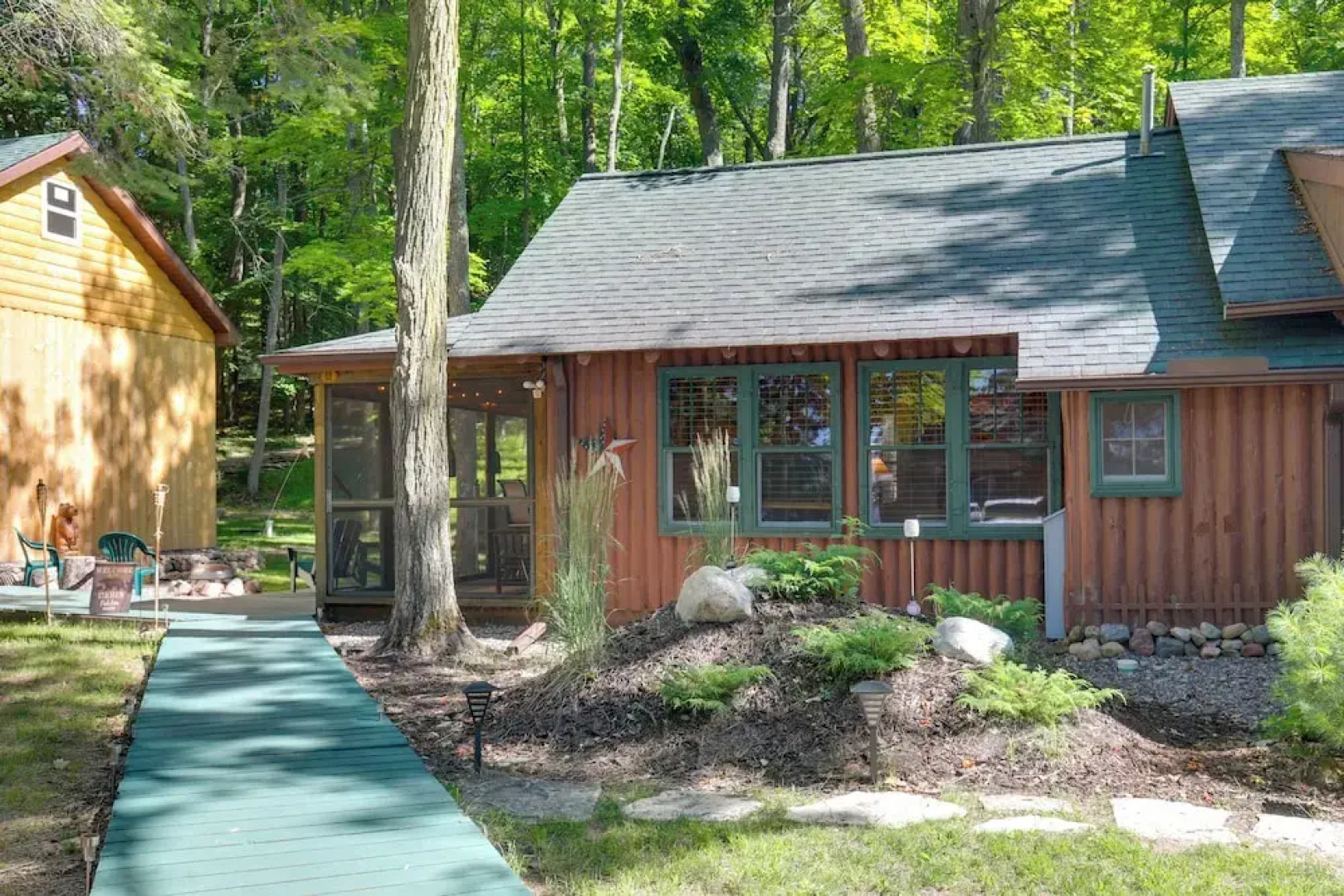Quaint & Cozy Lake Cabin w/ Dock & Beach Access!