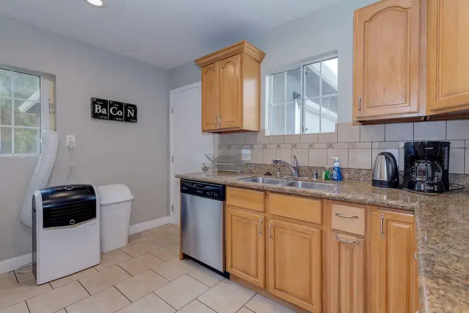 Cozy 2bd House, Minutes From Fb And Stanford Univ! 2 Bedroom Home by RedAwning