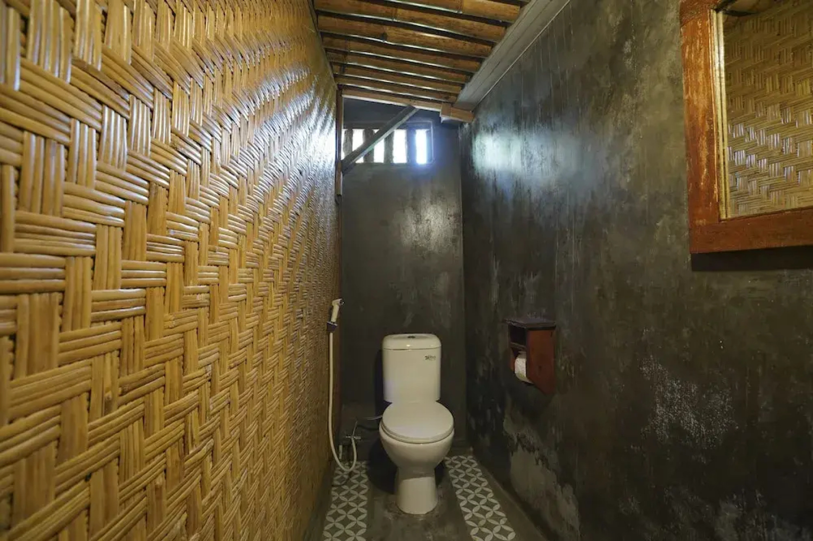 Kayu Beach Villa by OYO Rooms