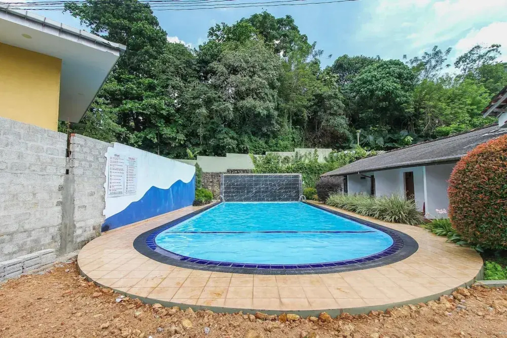 OYO 506 Bandu River Inn