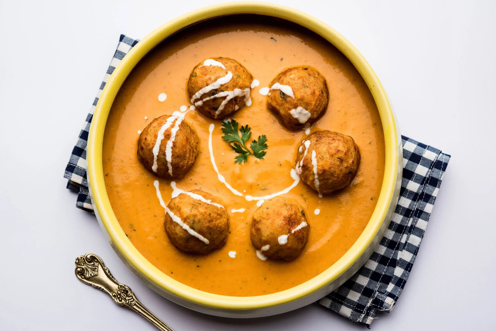 Collection O 48222 Meera International