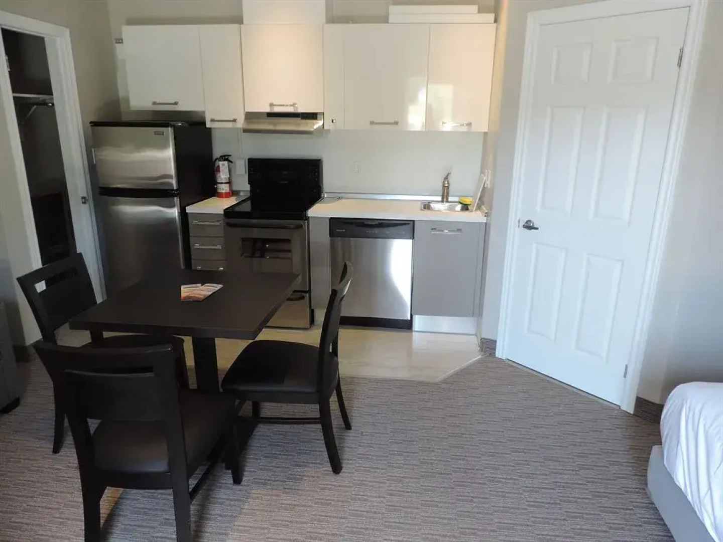 Wasaga Riverdocks Hotel Suites