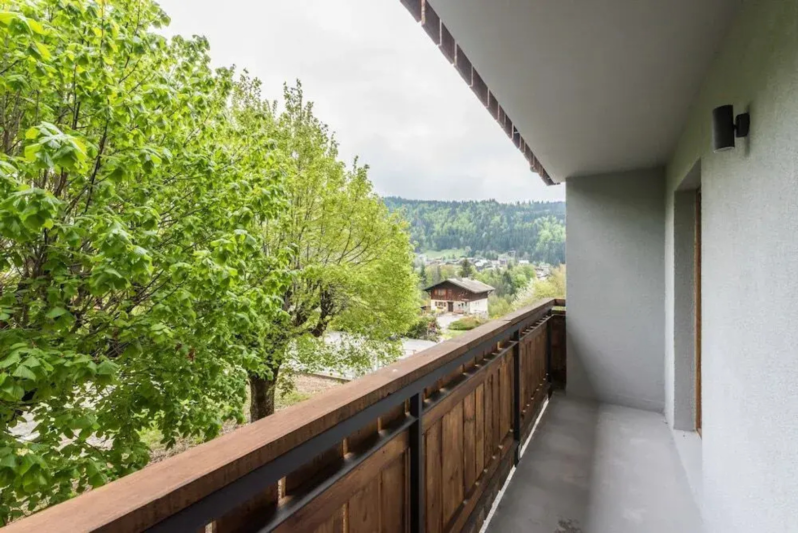 Chalet Le Rouge Morzine - By EMERALD