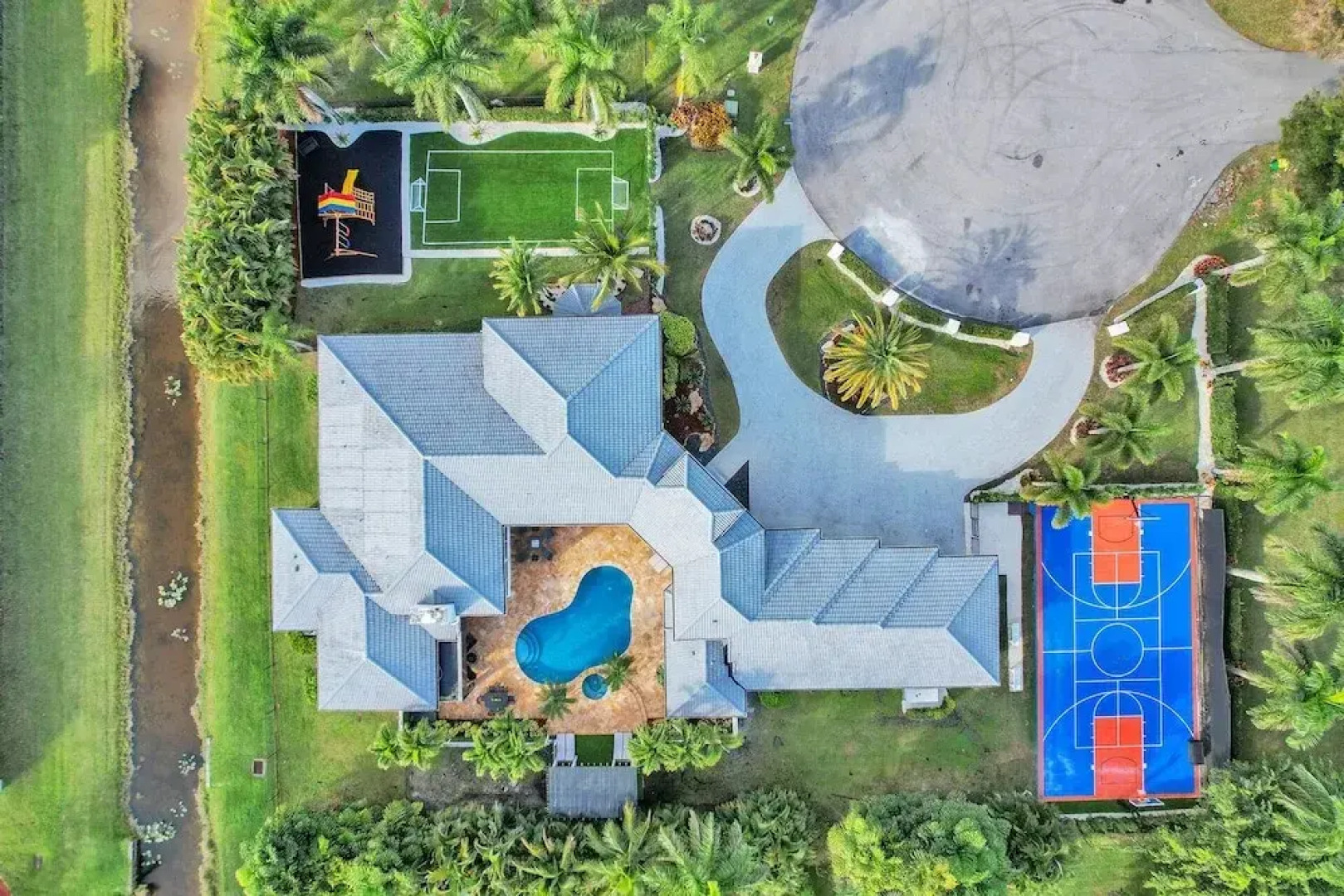 Sophia's Luxury Compound Resort w/ Heated Pool!