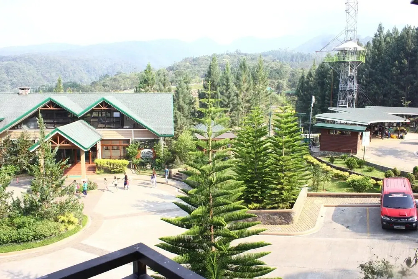 Pinegrove Mountain Lodge