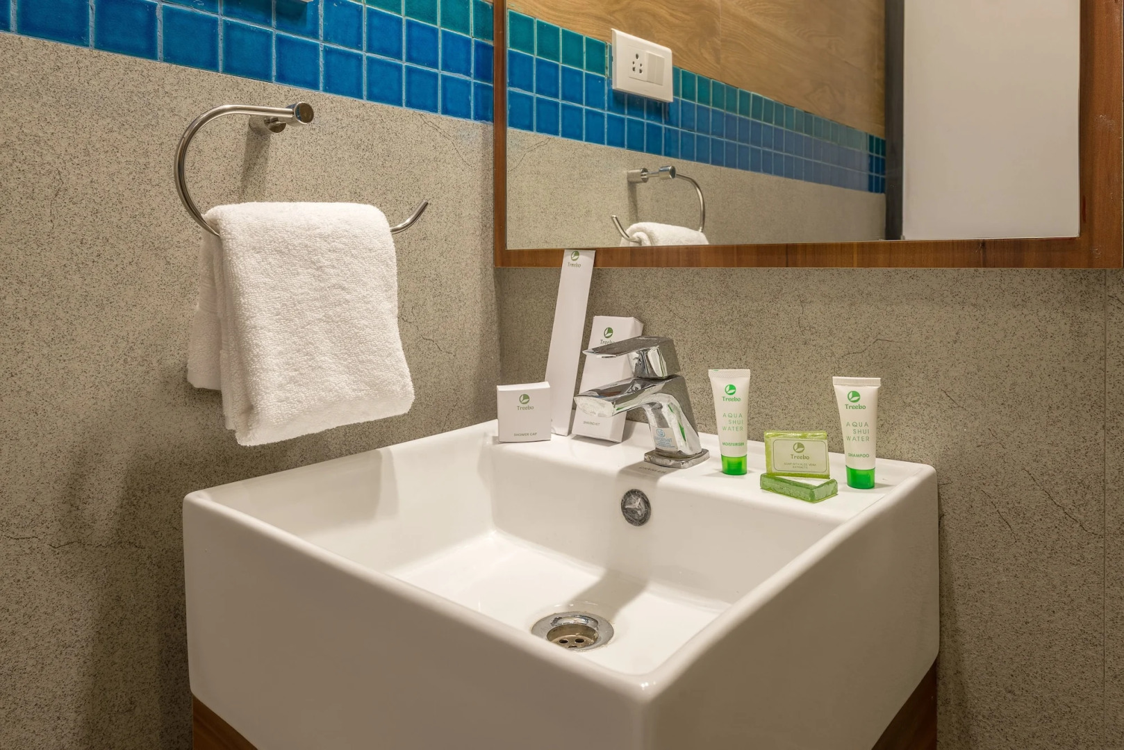 Treebo Premium Corner Stay