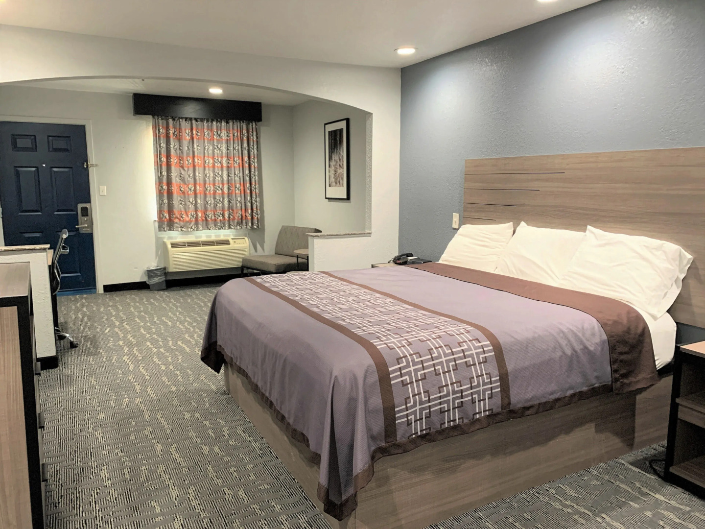 Sunrise Inn & Suites