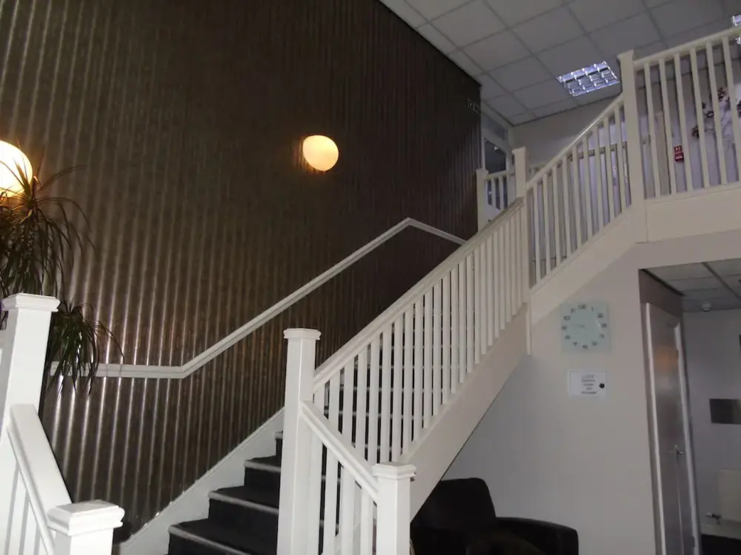 Отель The Avenue