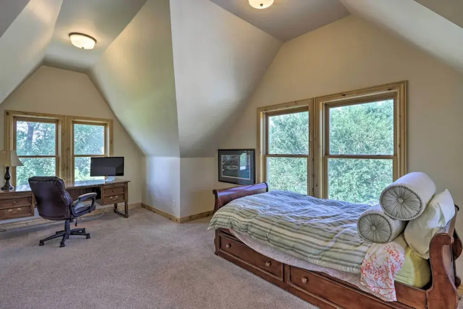 Fruita Victorian Home w/ Hot Tub + Mountains!