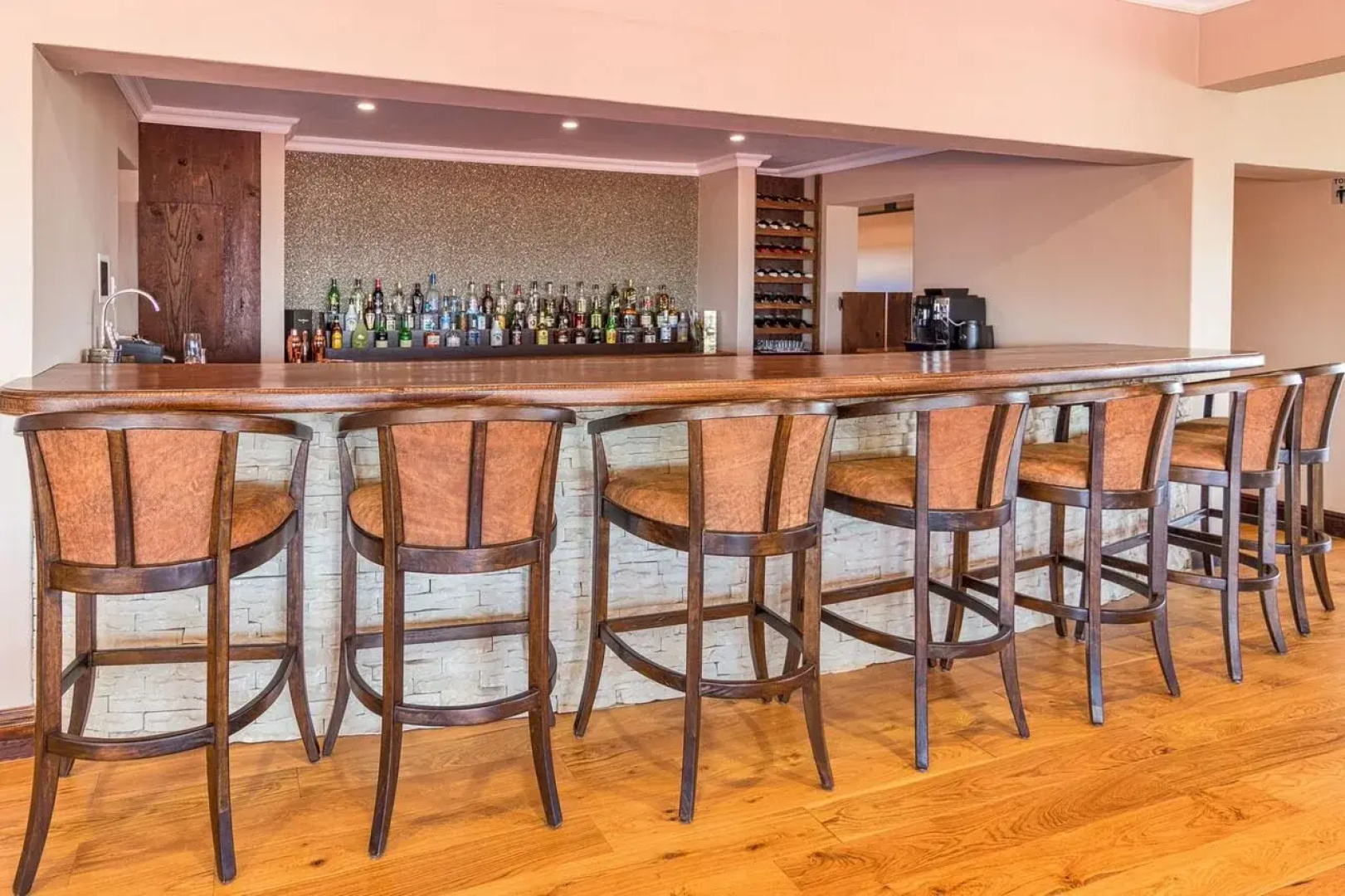 Intle Game Lodge