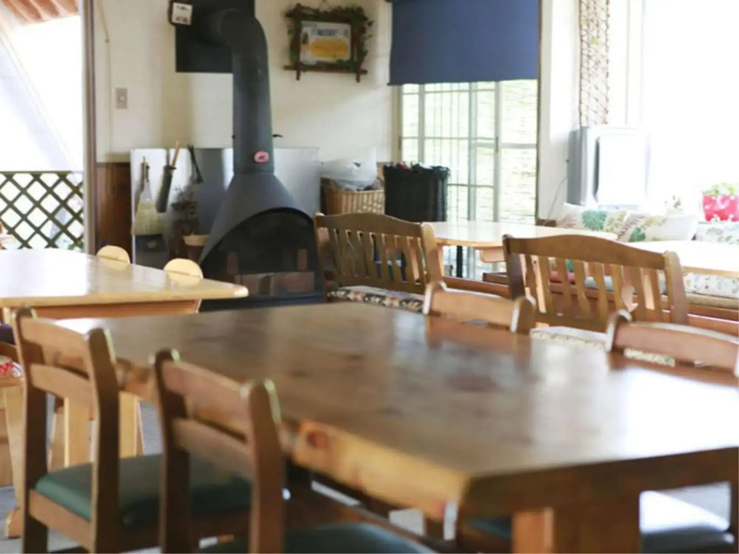 Hill Side Inn Center Club