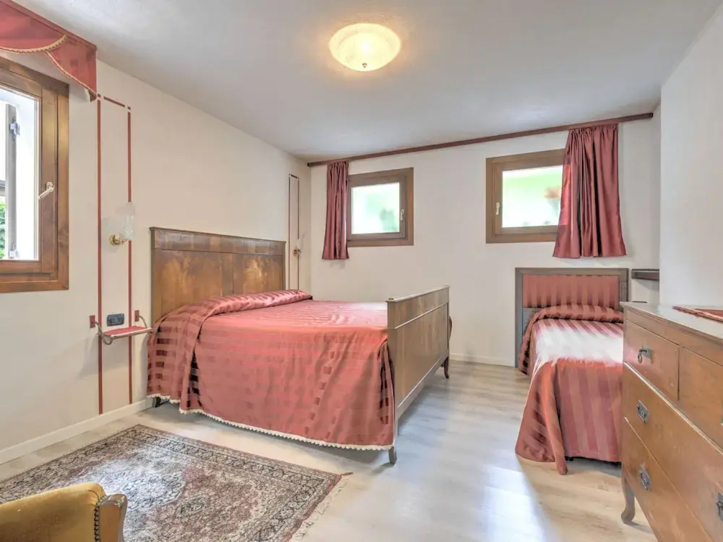 Simplistic Apartment in Miane by the Lake