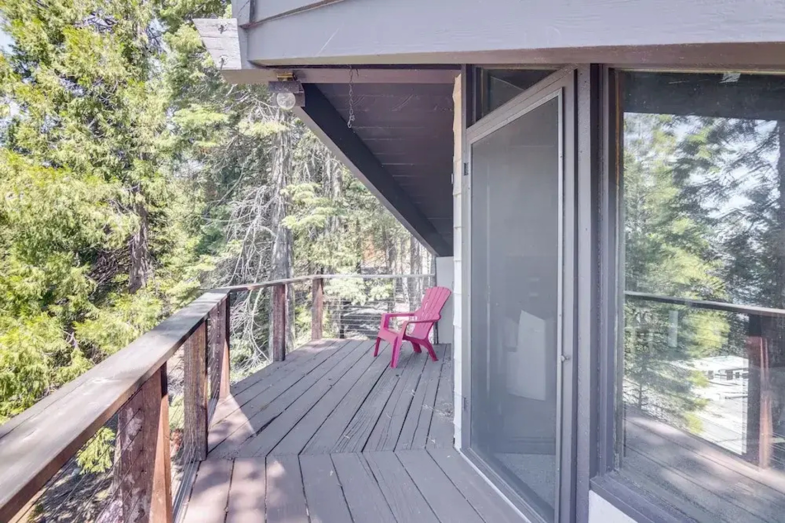 Woodsy Lake Almanor Cabin w/ Community Perks!