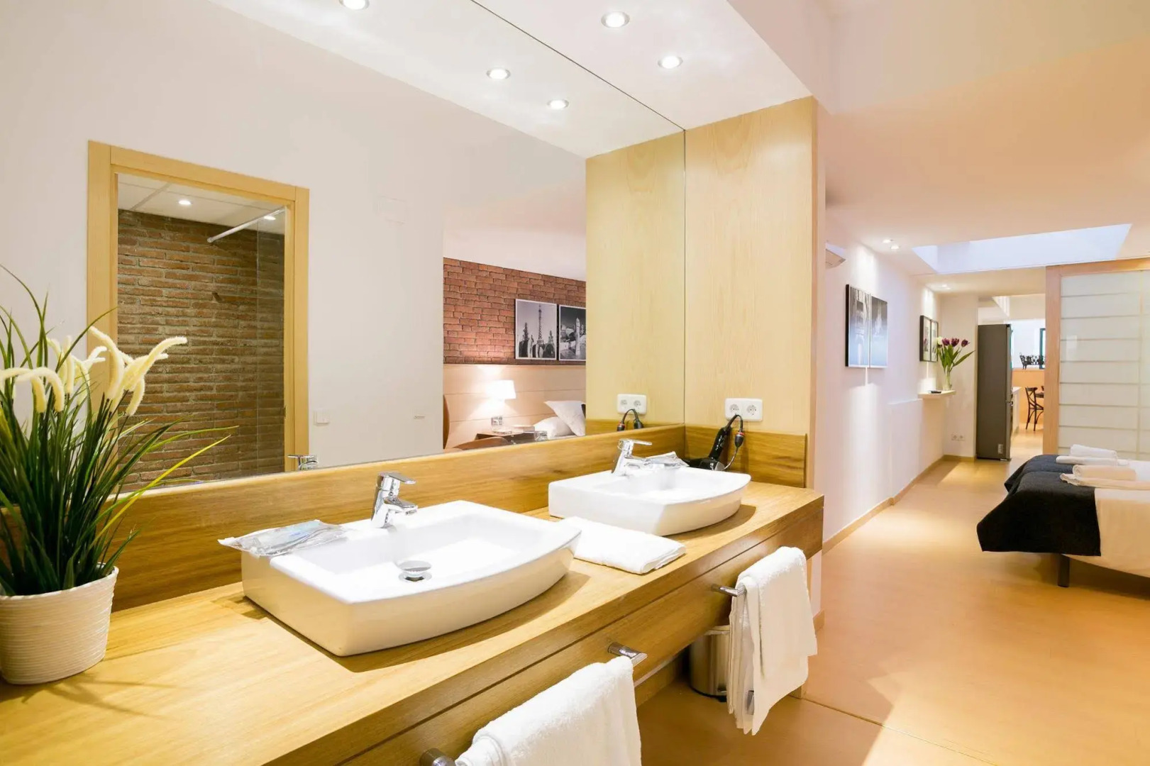 Serennia Cest Apartamentos Arc de Triomf