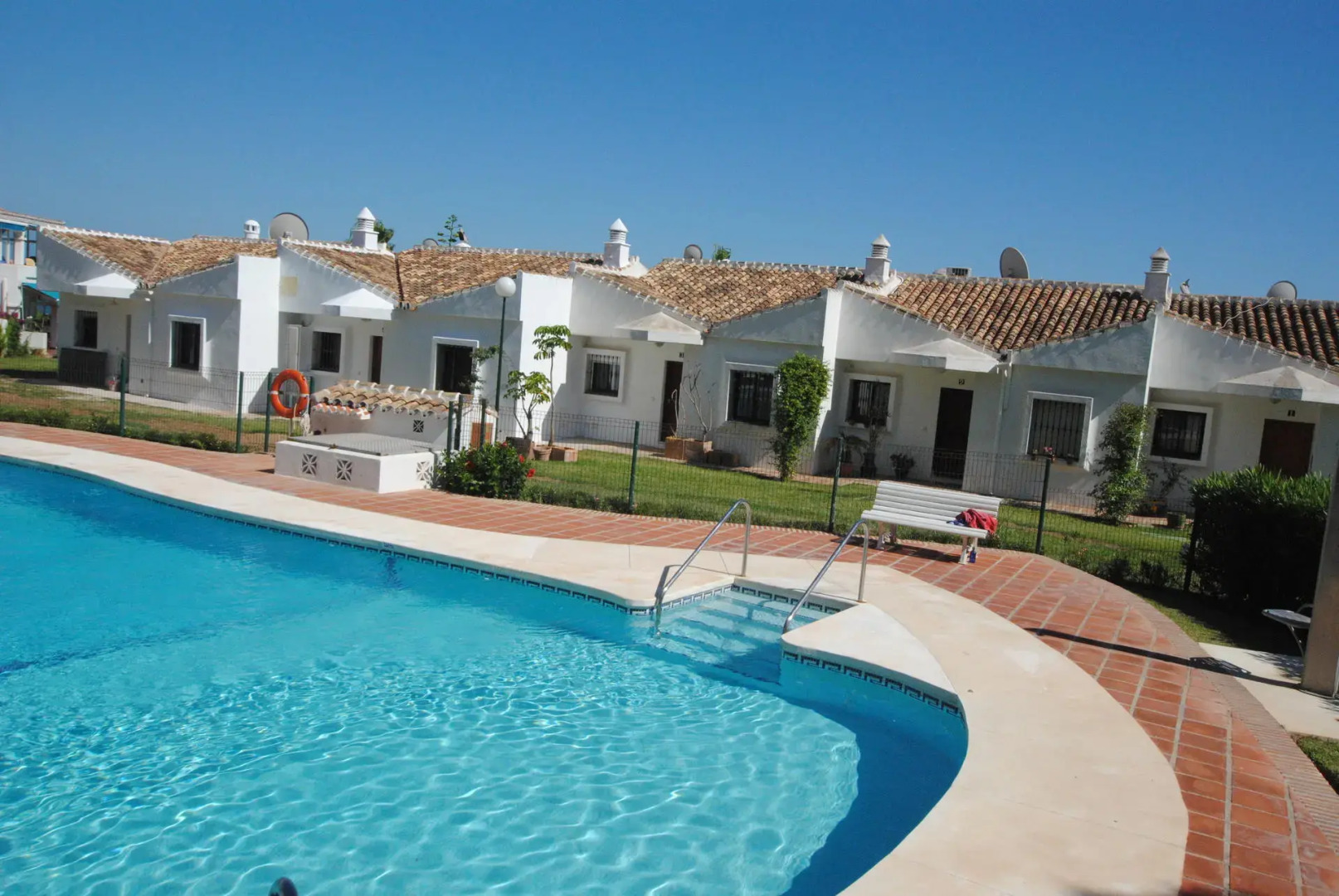 Cosy and bright frontline beach bungalow - Villa Pino - Mijas Costa - CS105