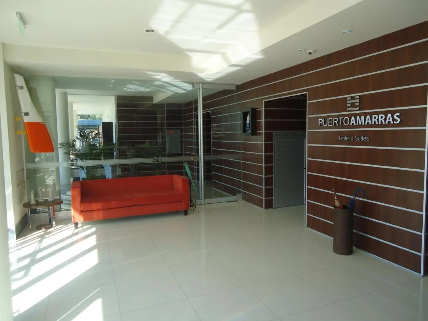 Hotel Puerto Amarras