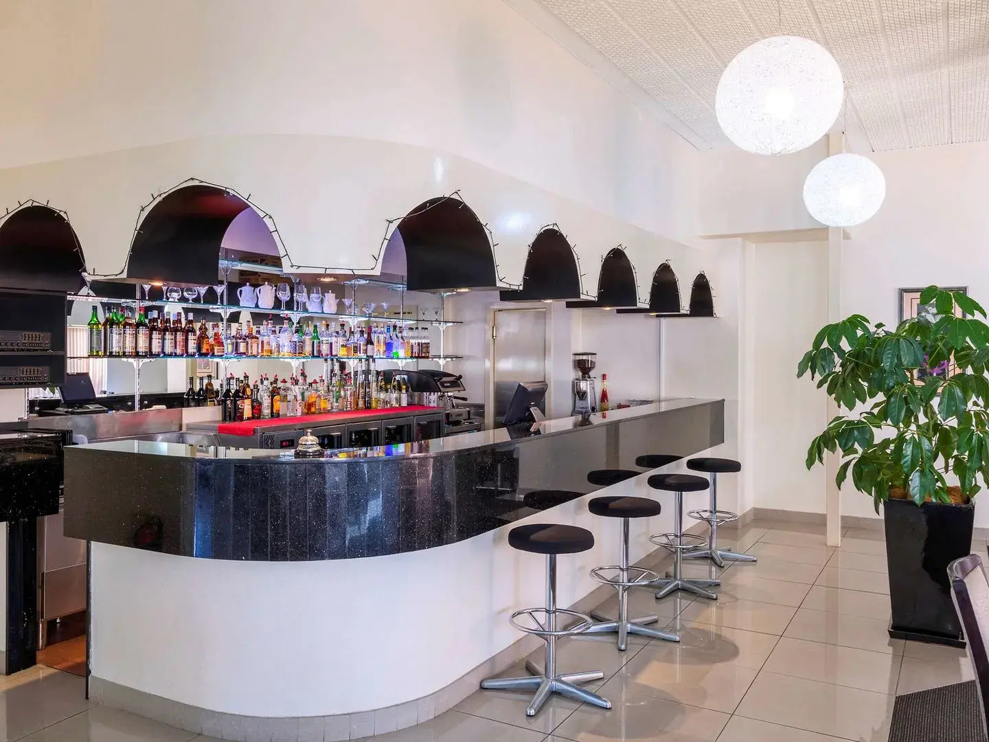 Central Motel & Apartments, Best Western Signature Collection