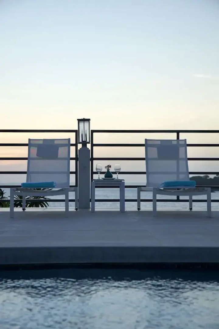 LA Vue Boutique Hotel & Beach Club