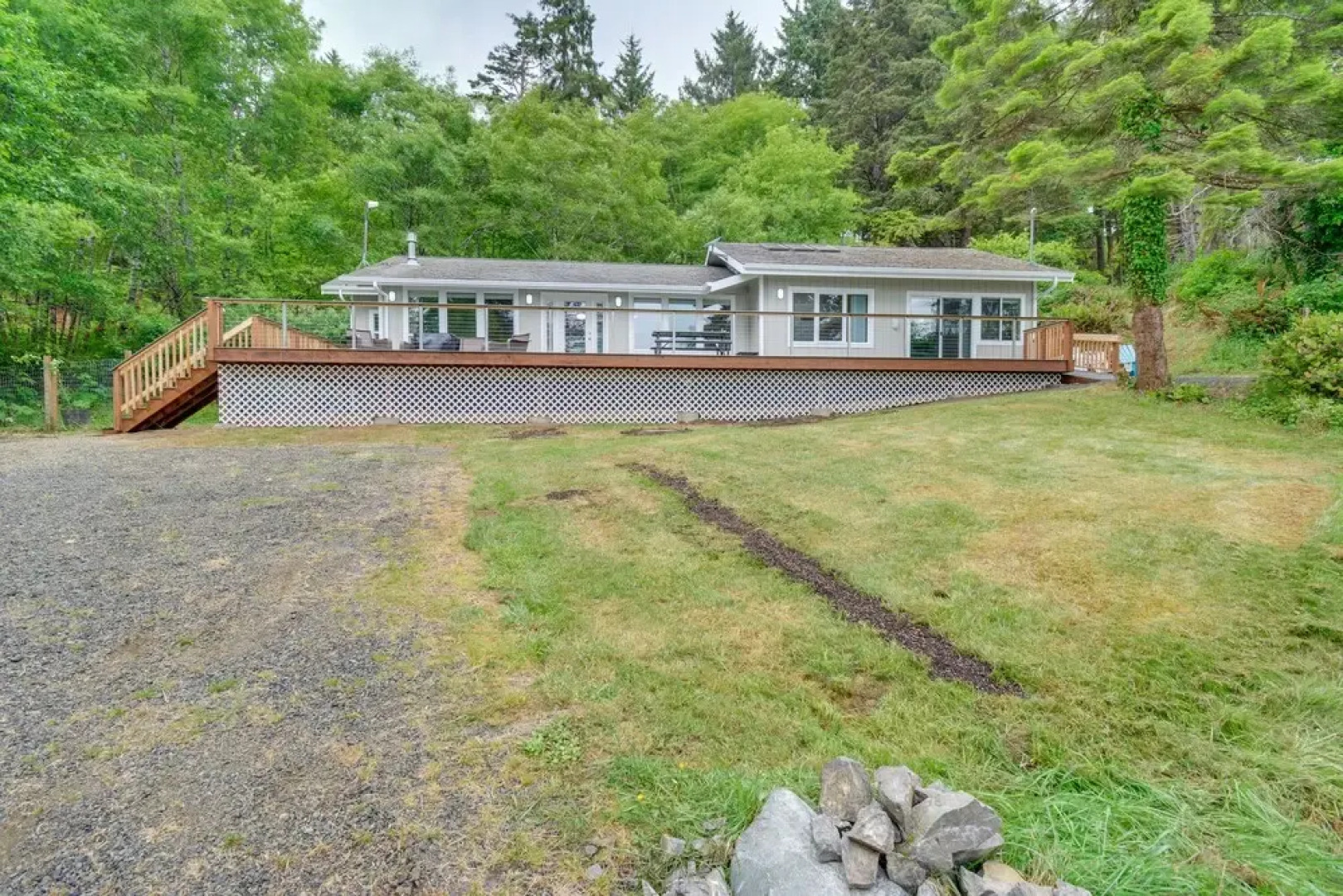 Serene Copalis Beach Getaway: Walk to Beach!