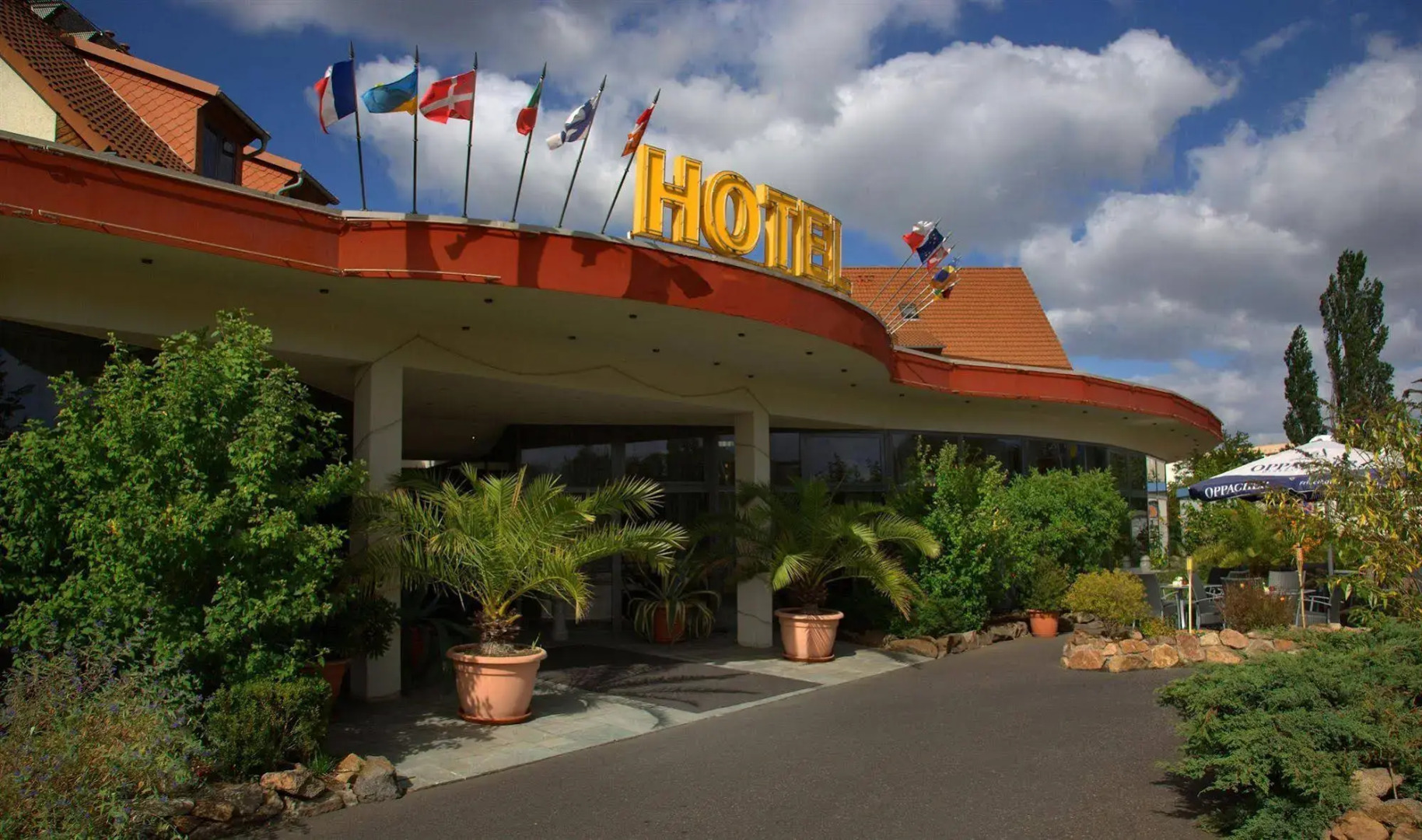 West Hotel an der Sächsischen Weinstrasse