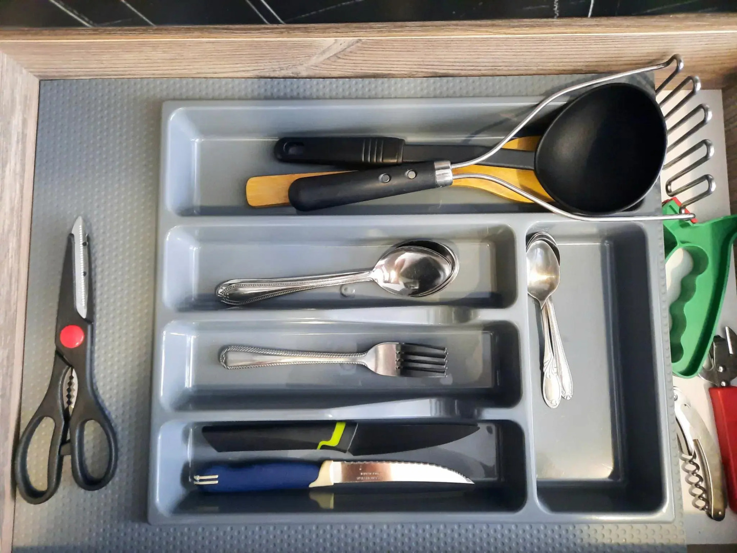 Odeyalkin (Одеялкин) на улице Софинского