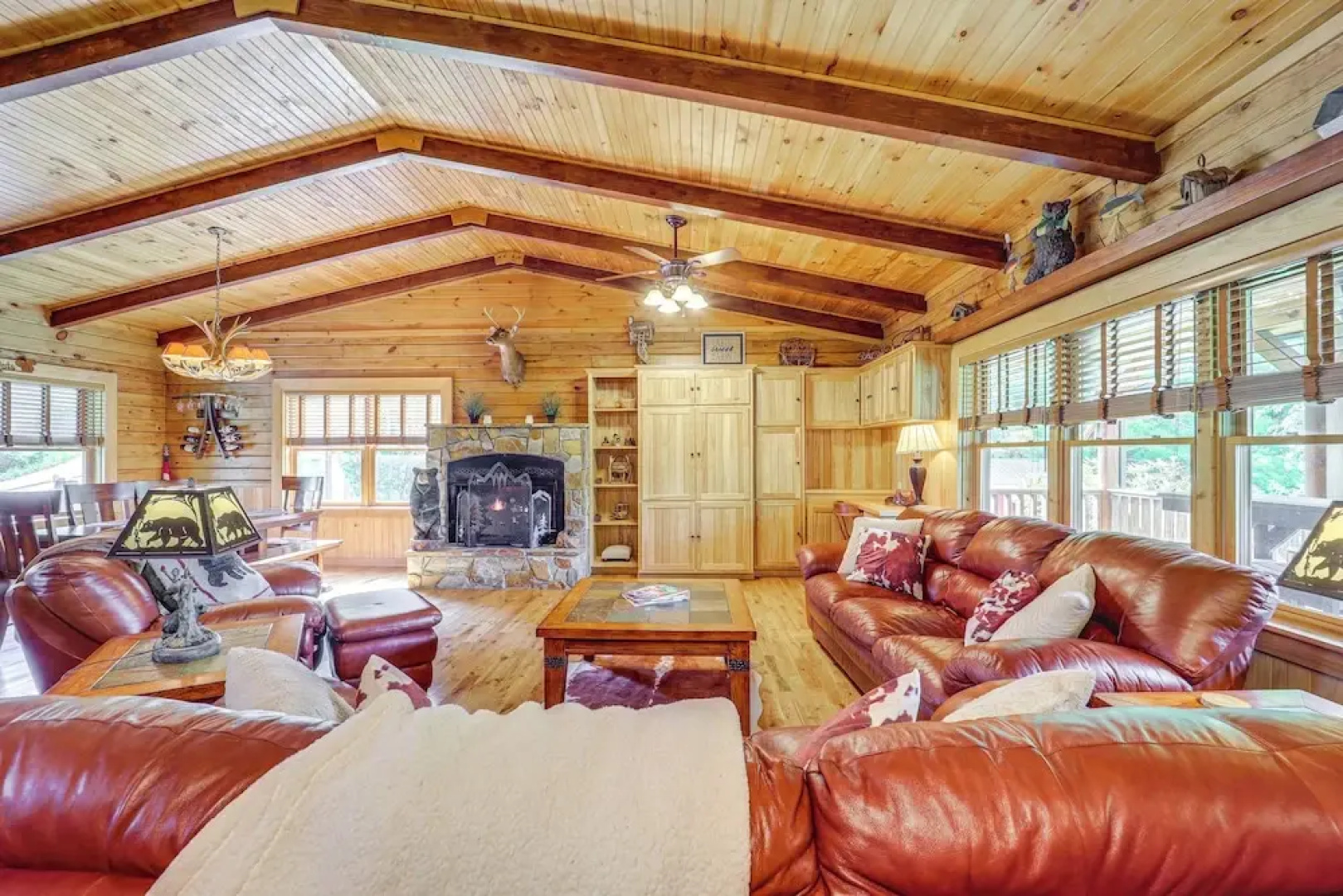 4 Mi to Grandfather Mountain: Cabin in Newland!