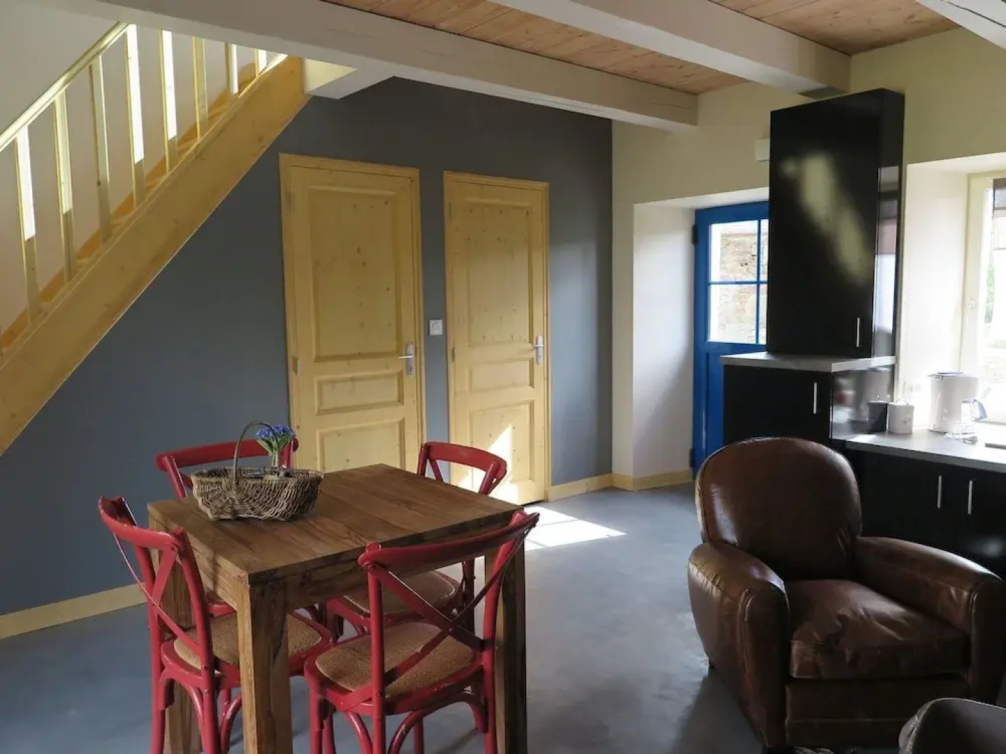 Pretty Cottage in La Chapelle-neuve Brittany With Jacuzzi