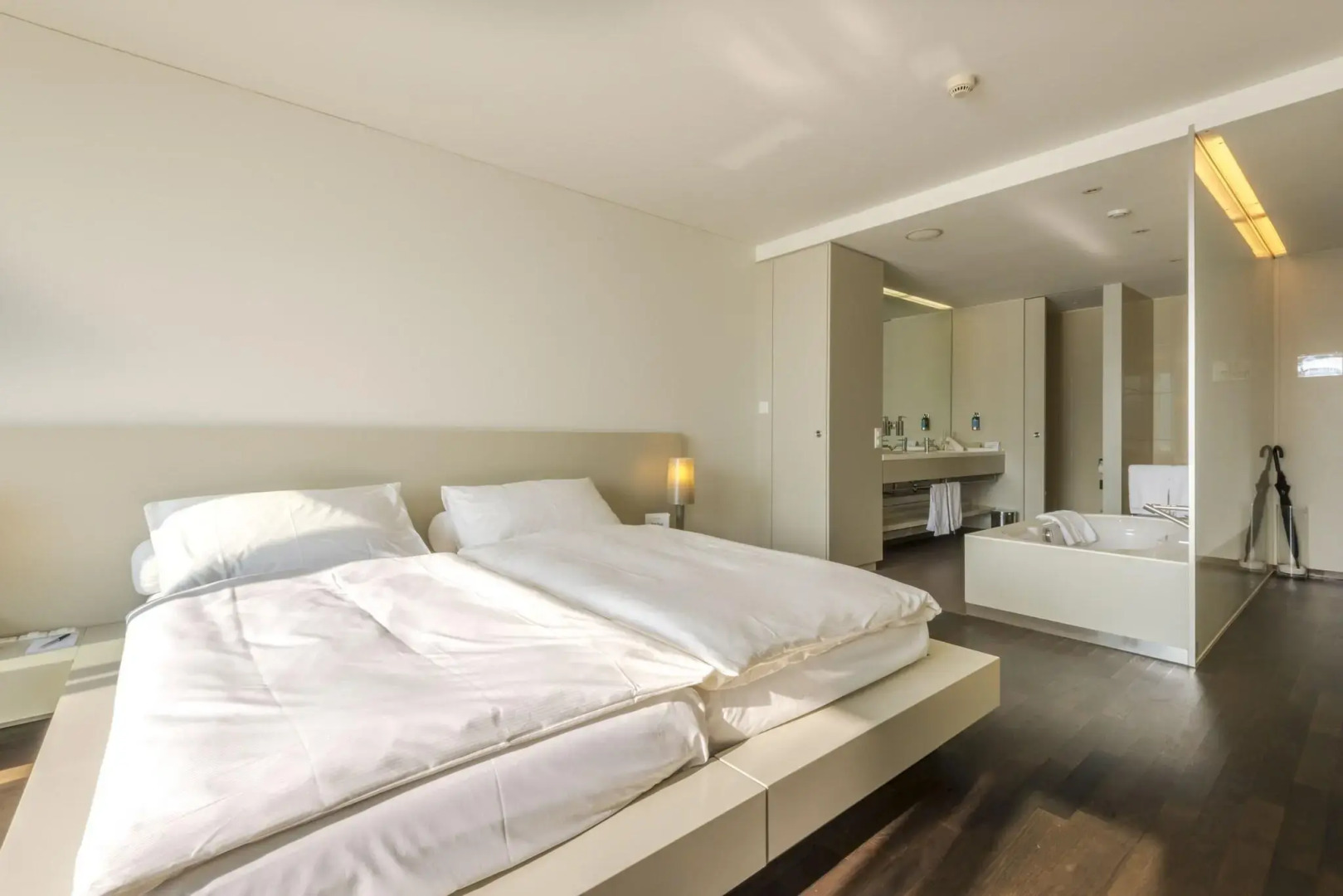 HERMITAGE Lake Lucerne - Beach Club & Lifestyle Hotel