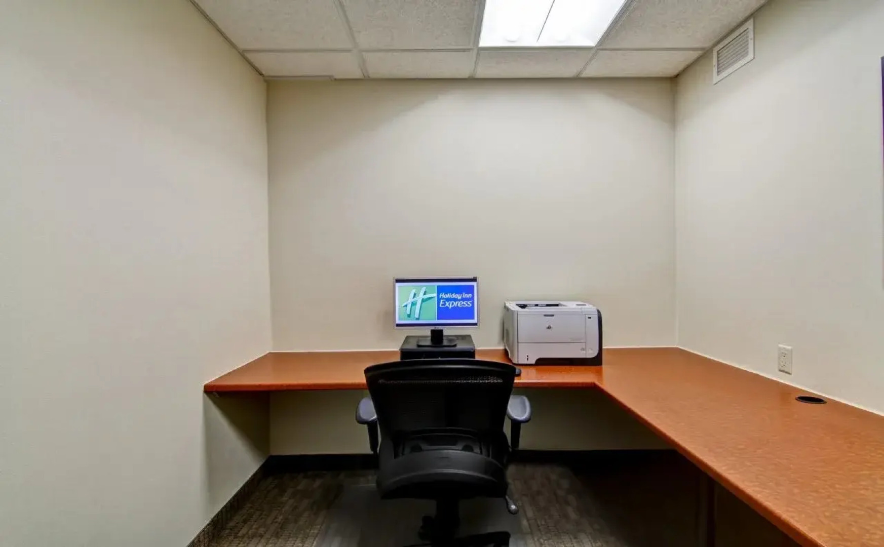 Spark by Hilton Guelph