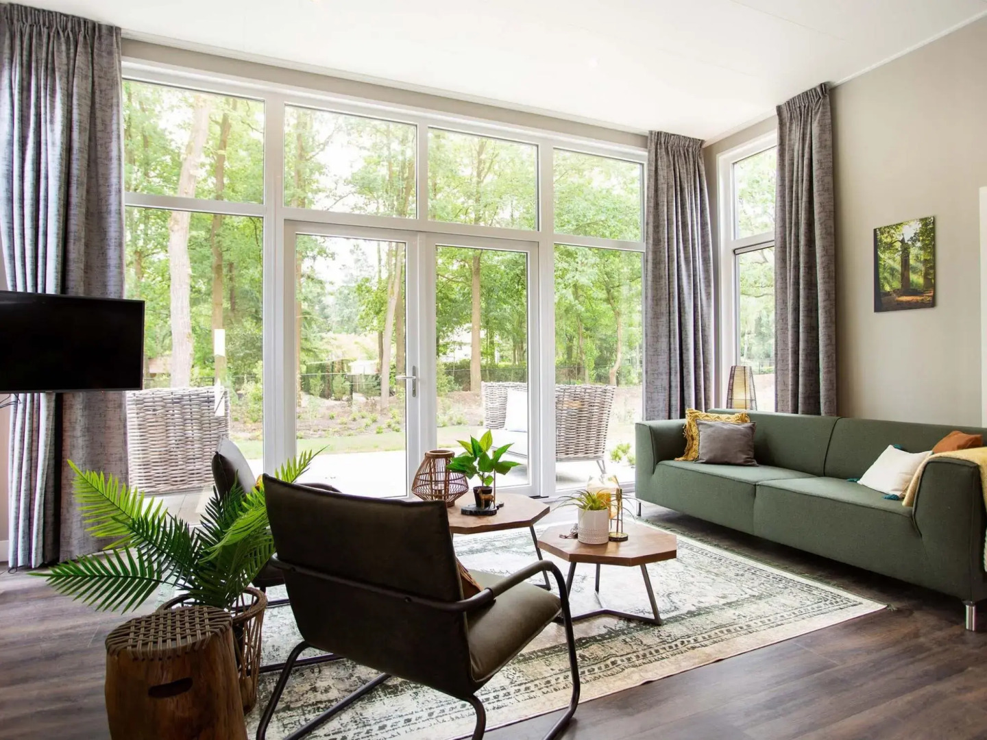 Modern chalet with spa and sauna, in a holiday park on the Veluwe