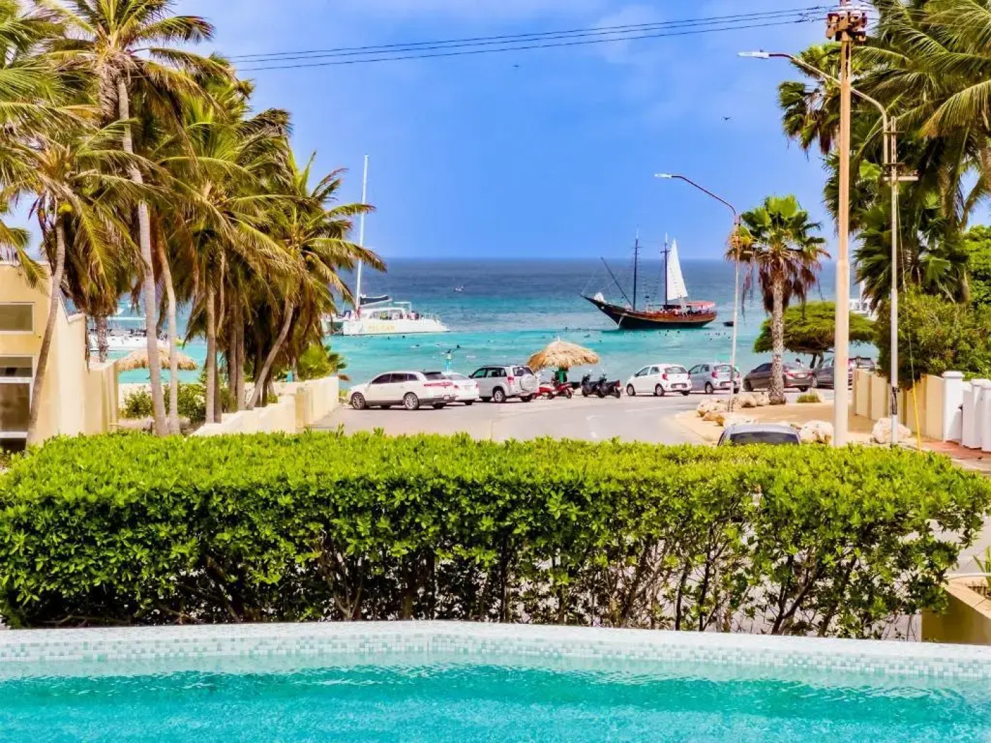 LG Smith Boulevard 558