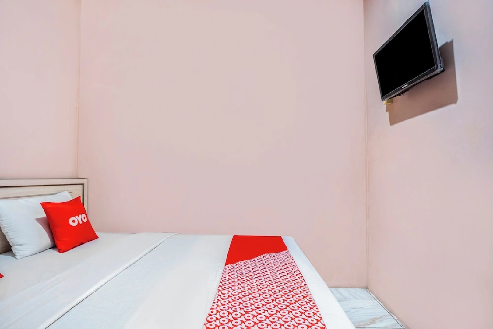 SPOT ON 2974 Penginapan Roma 88