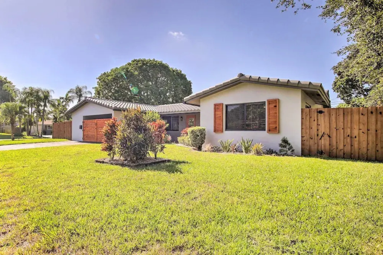 Wilton Manors Home w/ Pool ~ 4 Mi to Beach!