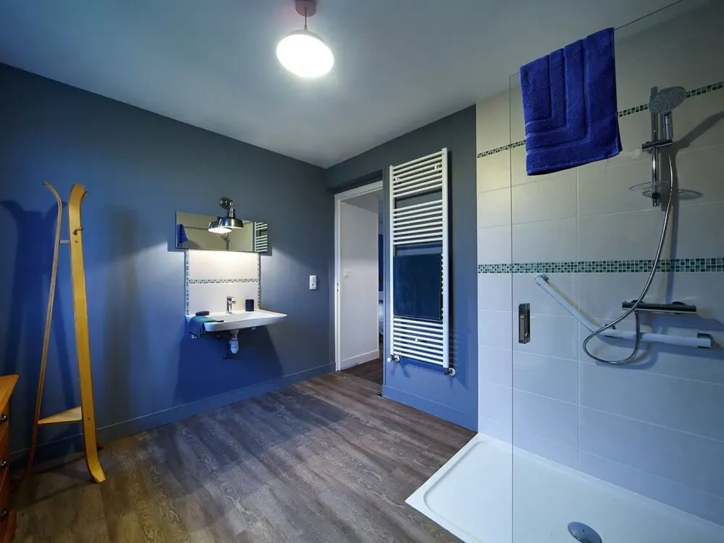 Pleasant Cottage in Asnieres With Terrace