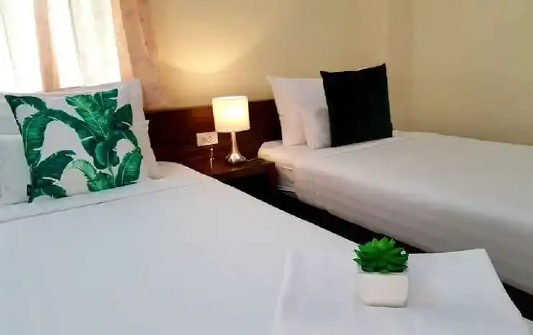 B.R.S. at Hotel Baanbumrungsuk