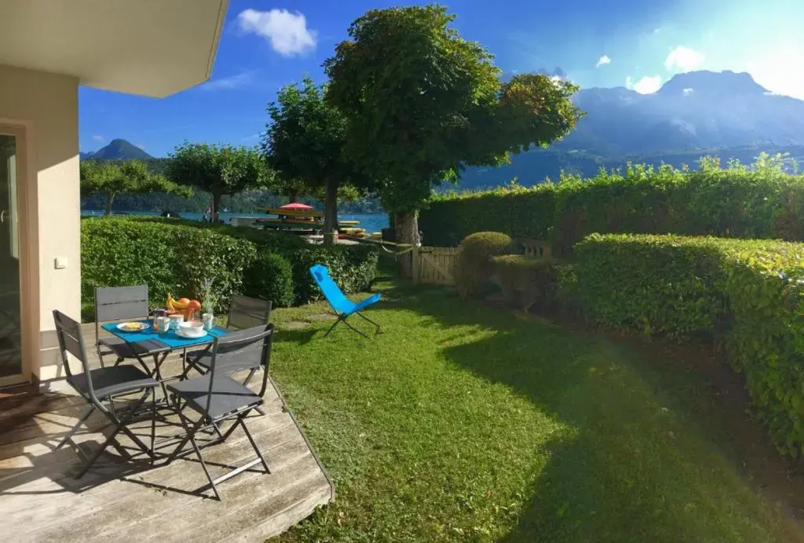 La Baie des Voiles pieds dans l'eau, 12 Apts du studio au Duplex by Location lac Annecy, LLA Selections