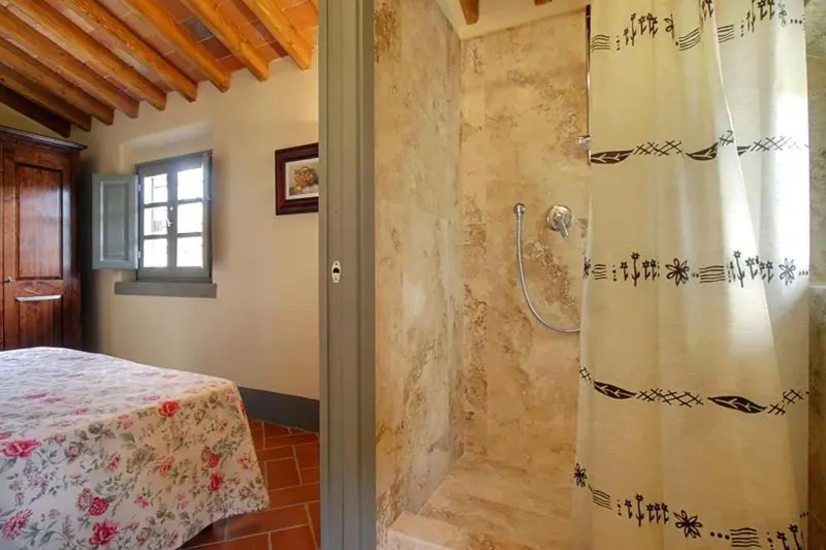 Casaglia 2 · Apartment With Shared Pool