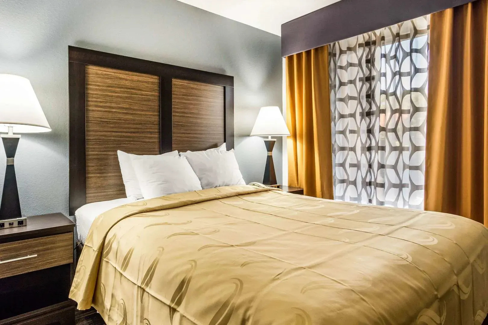 Quality Inn near Six Flags