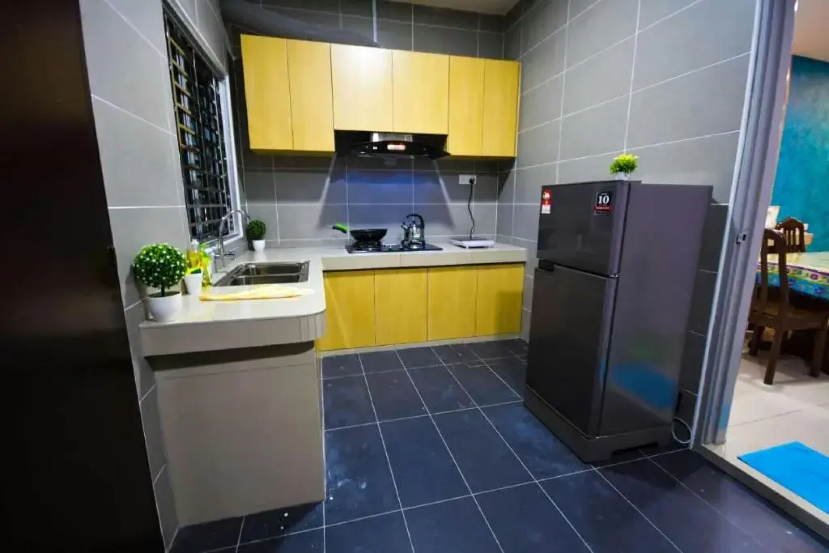 275 Sitiawan Homestay