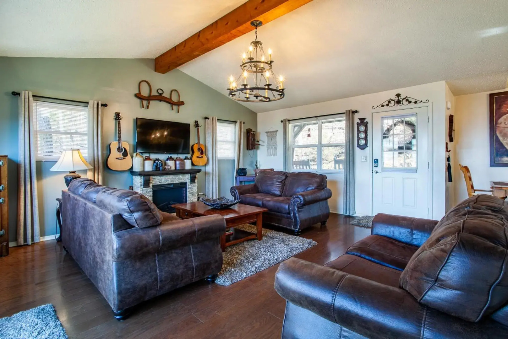 Maple Ridge with Mtn View Fireplace