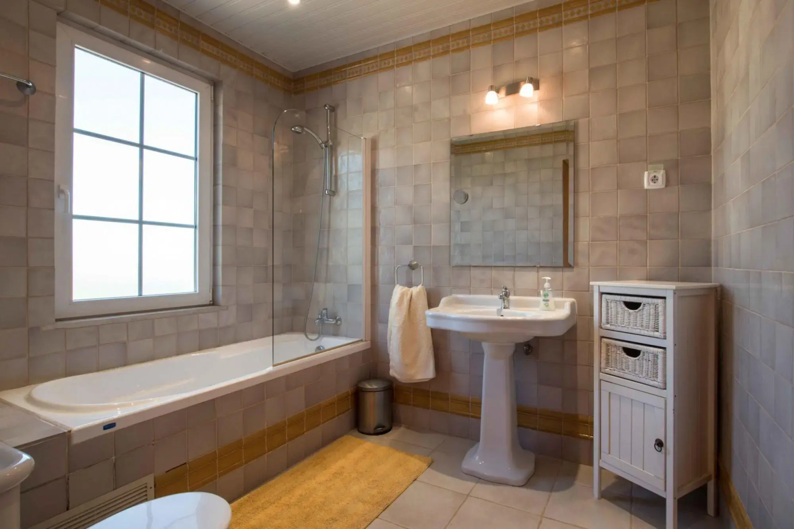 Villa Corotelo by Portucasa